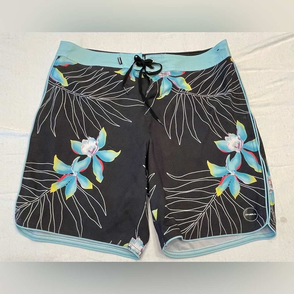 O’Neil 34” new without tag board shorts